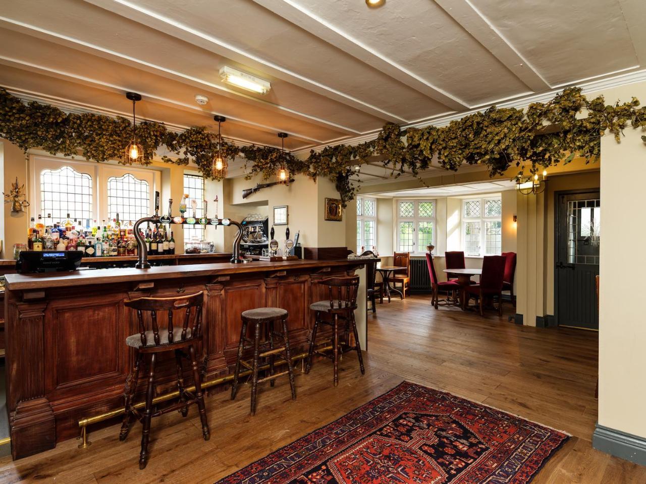 The Wheatsheaf At Beetham Otel Sandside  Dış mekan fotoğraf